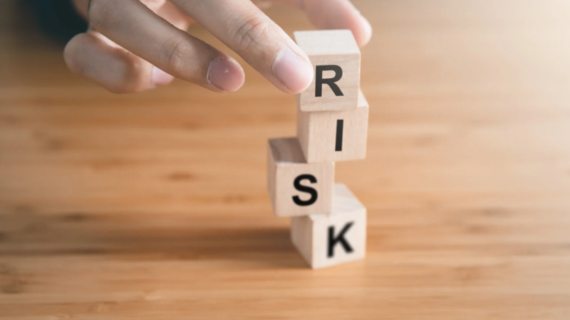 Altcoin Investing Risks and Smart Ways to Manage Them